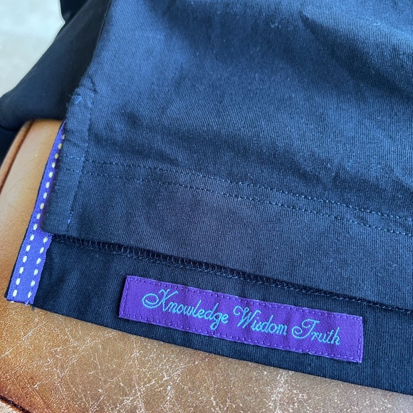 Robert Graham NWT 2XL Black Short Sleeve button detail - Picture 3 of 3